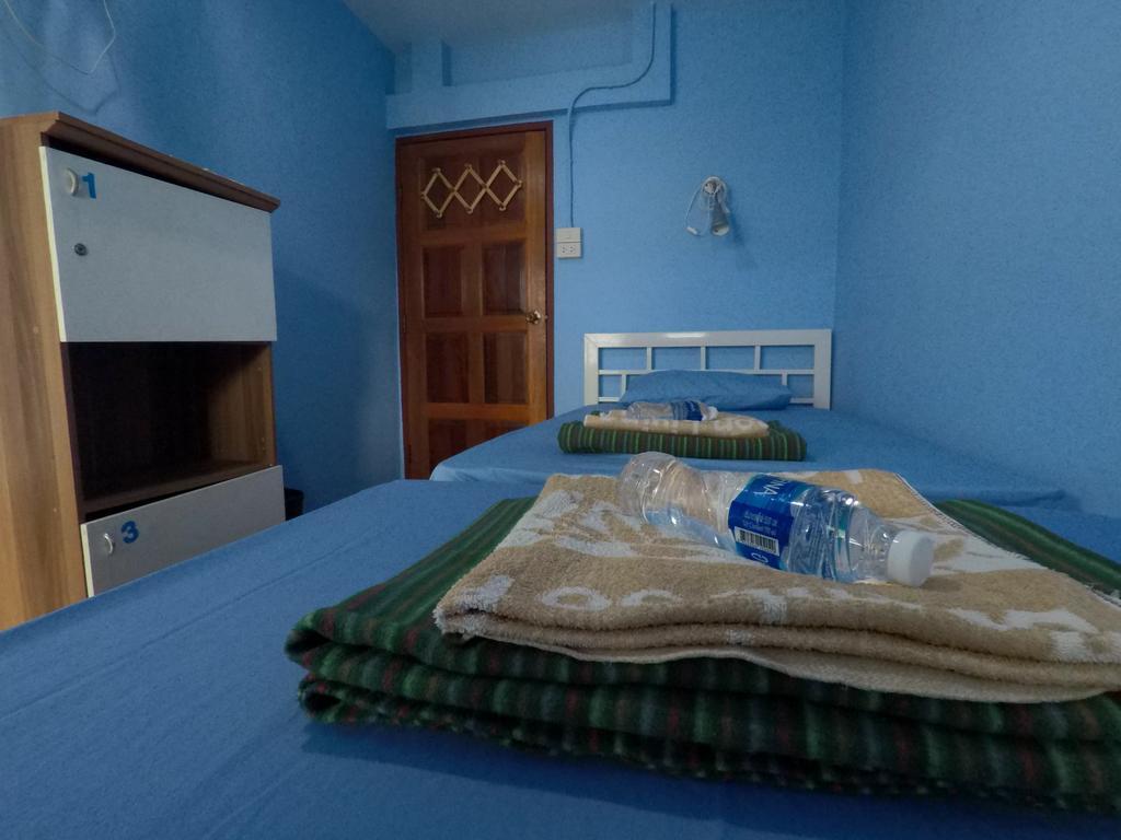 Pm Guesthouse Чиангмай Экстерьер фото